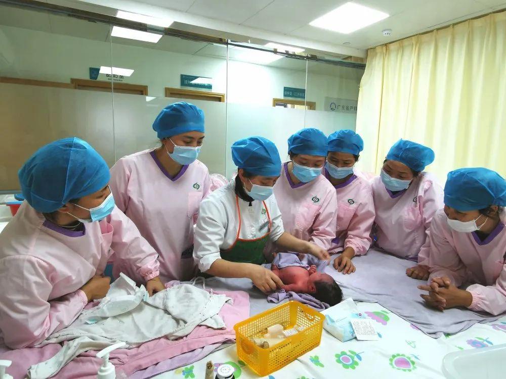 扎囊县妇婴监护型护送